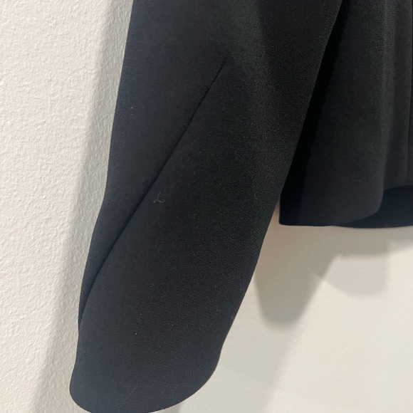 NWT Hugo Boss Collarless Crop Black Jacket Size 6 - Picture 6 of 8